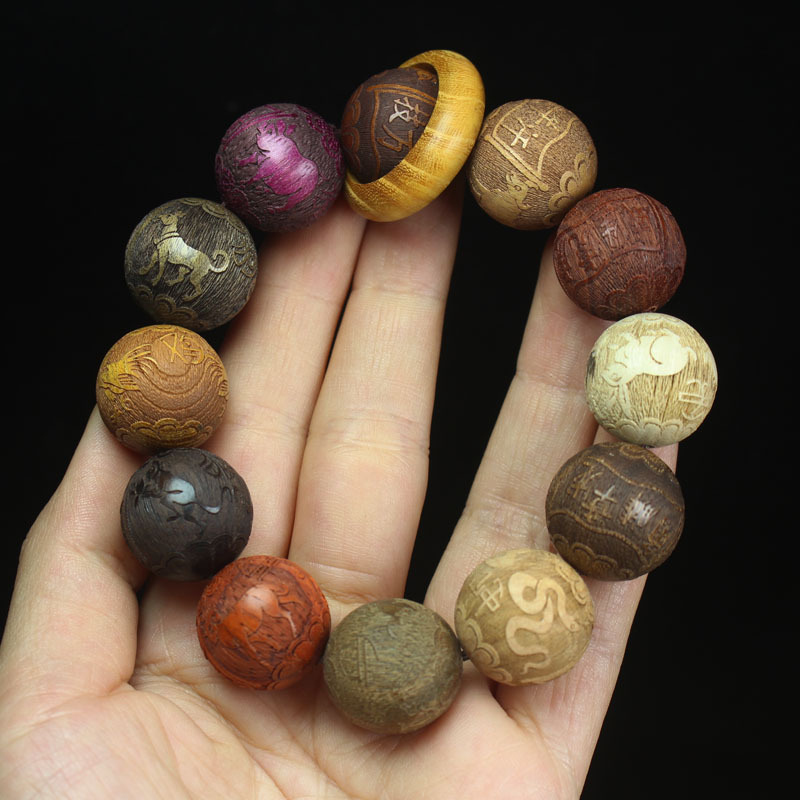 Gelang Buddha kayu cendana ber - Running Gear Car ulasan dan harga