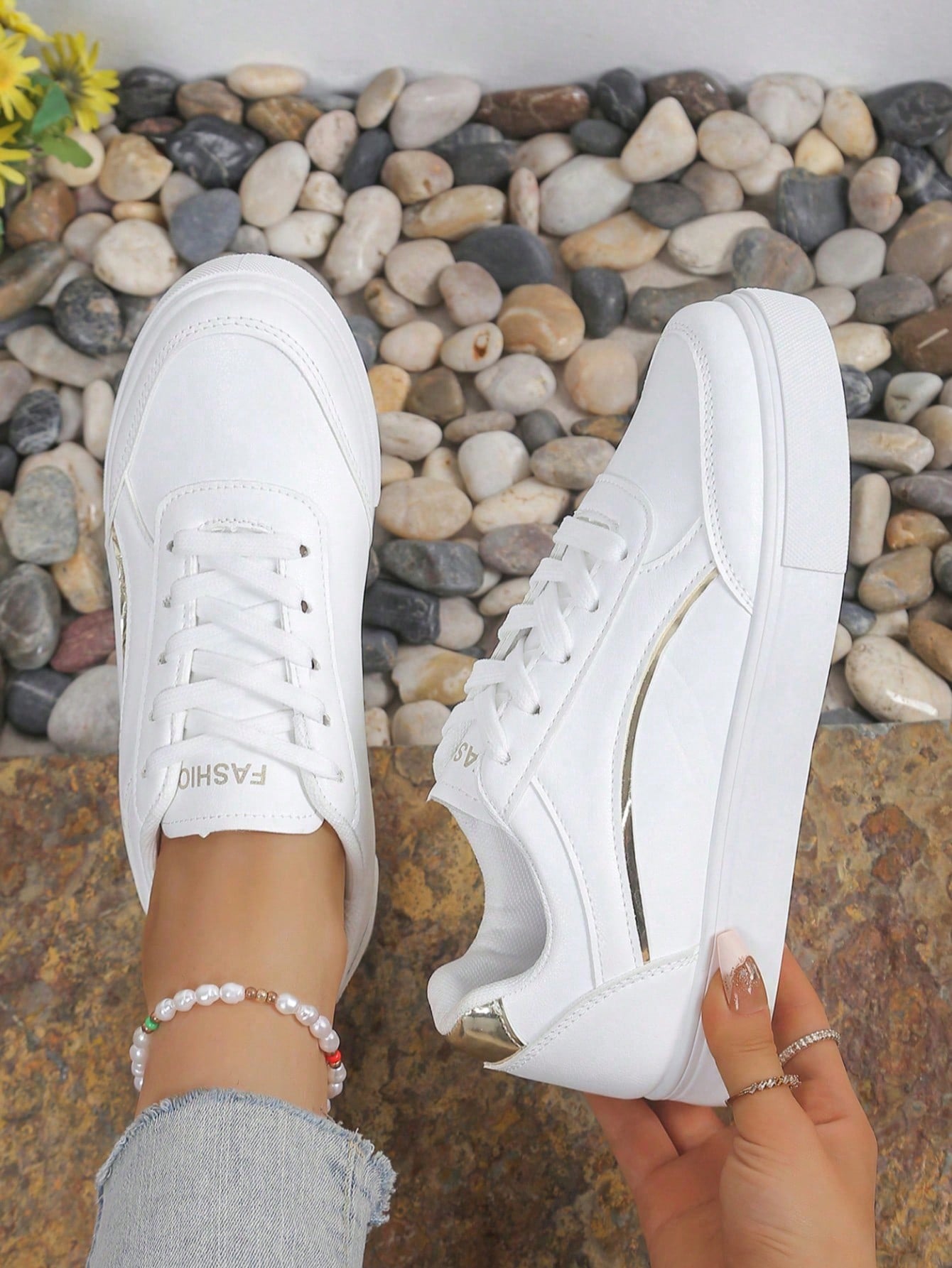 Sepatu Sneakers Kasual Wanita  - Running Gear Woman ulasan dan harga